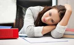 body language : तुमची  बॅाडी लँग्वेज तुमच्या बद्दल बरच काही सांगते; जाणून घ्या!