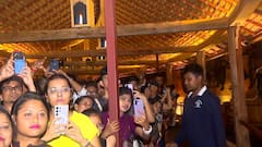 টালা প্রত্যয় থেকে ম্য়াডক্স স্কয়ার, বৃষ্টি উপেক্ষা করেই নবমীতে ঢল মানুষের