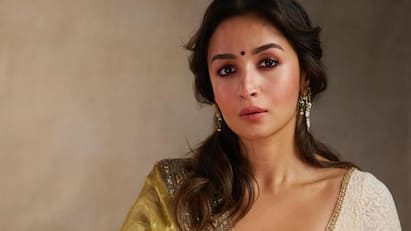 Alia Bhatt’s Jamdani Saree Steals Spotlight At Durga Puja, See Pics