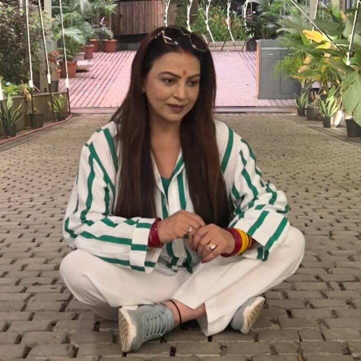 नीलिमा अक्सर सोशल मीडिया पर योग और अपने वर्कआउट की वीडियोज को शेयर करती रहती हैं.