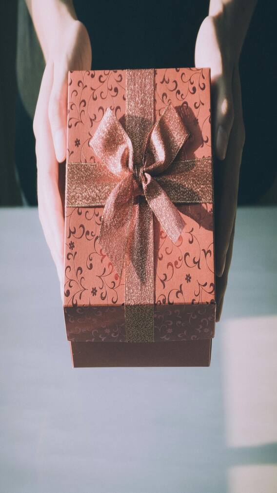 காதலன்/காதலிக்கு இந்த பரிசை மட்டும் கொடுத்துறாதீங்க