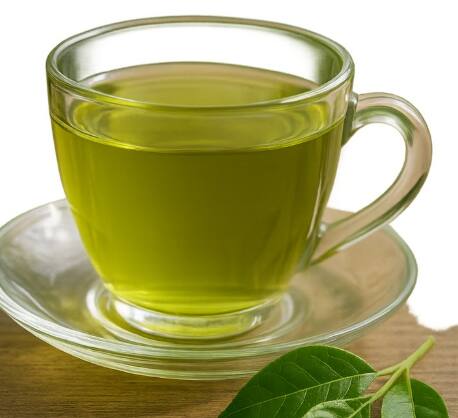 वारंवार होणारे मूत्रसंक्रमण औषधांखेरीज घरगुती उपायांनीही नियंत्रित होऊ शकते. जिरे आणि सेलेरी संसर्ग कमी करतात आणि प्रतिकारशक्ती वाढवतात.