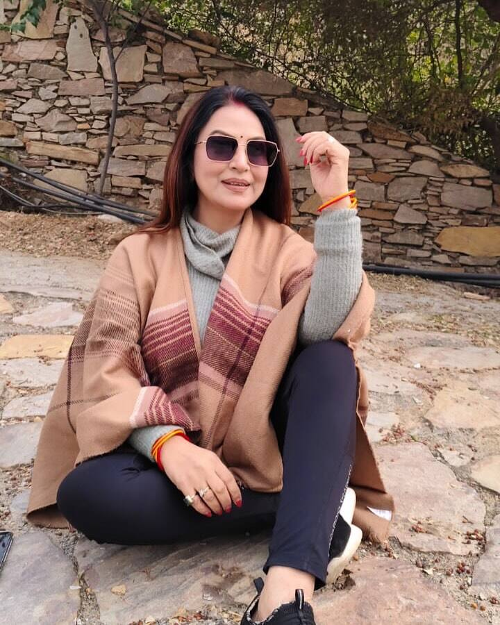 नीलिमा के पति इंद्रजीत सिंह एक सिंगर होने के साथ-साथ एक एक्टर भी हैं. एक्ट्रेस की पूरी फैमिली भोजपुरी इंडस्ट्री में एक्टिव हैं.