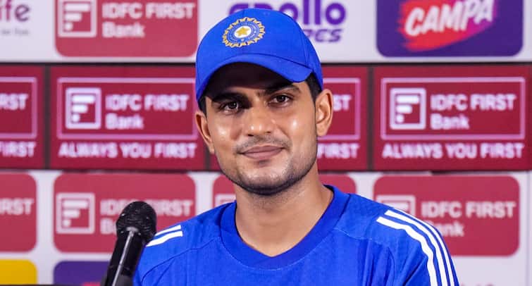 Watch - Gill Shares Cheeky Smile As Shastri Welcomes Andy Pycroft Post Asia Cup Row