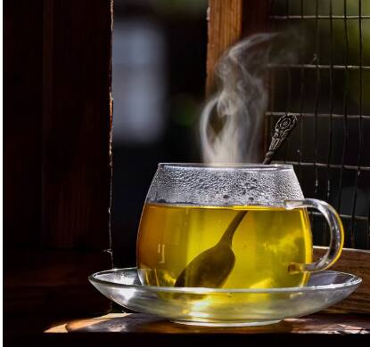 जिरे विषारी पदार्थ बाहेर काढतात, मूत्रमार्ग स्वच्छ ठेवतात आणि लघवीत होणारी जळजळ कमी करतात. सेलेरी बिया संसर्गकारक बॅक्टेरिया नष्ट करतात.