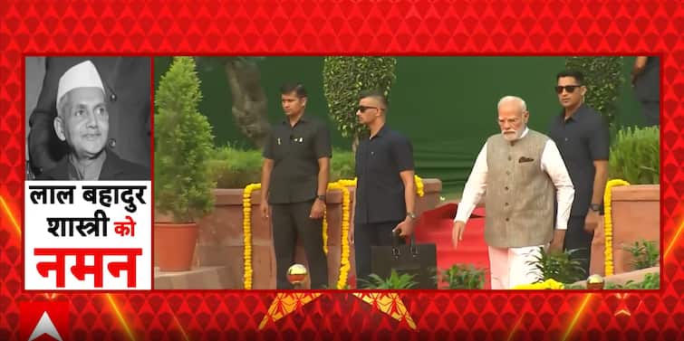 PM Modi Pays Tribute To Lal Bahadur Shastri At Vijay Ghat On Gandhi Jayanti PM Modi Pays Tribute To Lal Bahadur Shastri At Vijay Ghat On Gandhi Jayanti