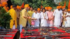 विजयादशमी पर राजा भैया ने किया शस्त्र पूजन, पत्नी भानवी सिंह के आरोपों के बीच ये तस्वीरें वायरल