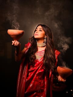 लाल साड़ी पहन बंगाली बाला बनीं उतरन की इच्छा, फोटोज देख फैंस हुए खूबसूरती के कायल