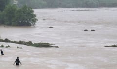 ਪੰਜਾਬ 'ਚ ਮੁੜ ਤੋਂ ਹੜ੍ਹਾਂ ਦਾ ਖ਼ਤਰਾ ! ਮੌਸਮ ਵਿਭਾਗ ਨੇ 2 ਦਿਨਾਂ ਲਈ ਭਾਰੀ ਮੀਂਹ ਦੀ ਦਿੱਤੀ ਚੇਤਾਵਨੀ, ਰਣਜੀਤ ਸਾਗਰ ਡੈਮ ਤੋਂ ਛੱਡਿਆ ਪਾਣੀ