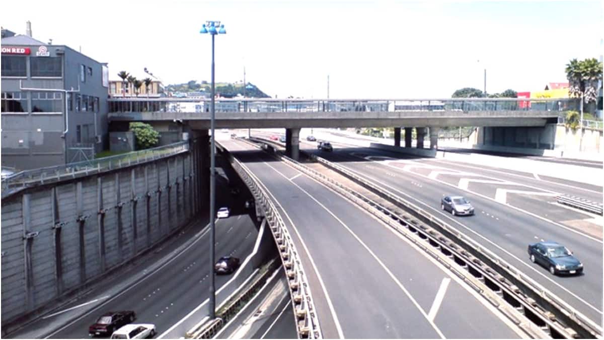 அடி தூள்... ECR மற்றும் OMR ஐ இணைக்க 204 கோடியில் இரும்பு மேம்பாலம்- வெளியான அசத்தல் அறிவிப்பு