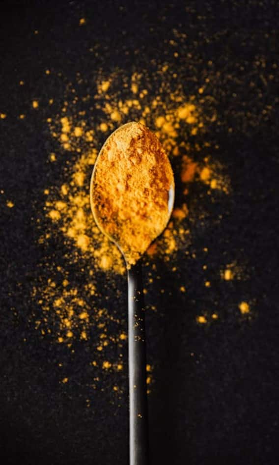 एका दिवसात किती हळद खावी?