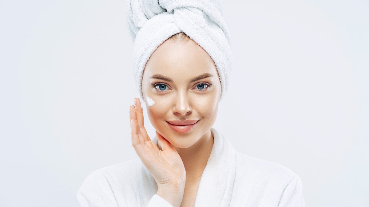 Youthful Glow: 8 Healthy Habits That Help You Look Younger Naturally