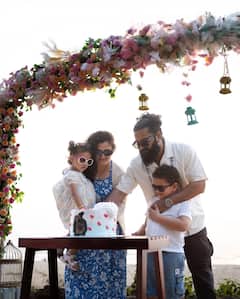 फैमिली मैन हैं ऋषभ शेट्टी, 10 फोटोज में देखें परिवार के साथ क्यूट फोटोज