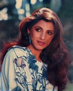 जवानी के दिनों में ऐसी दिखती थीं डिंपल कपाड़िया, 68 की उम्र में भी जलवा नहीं है कम