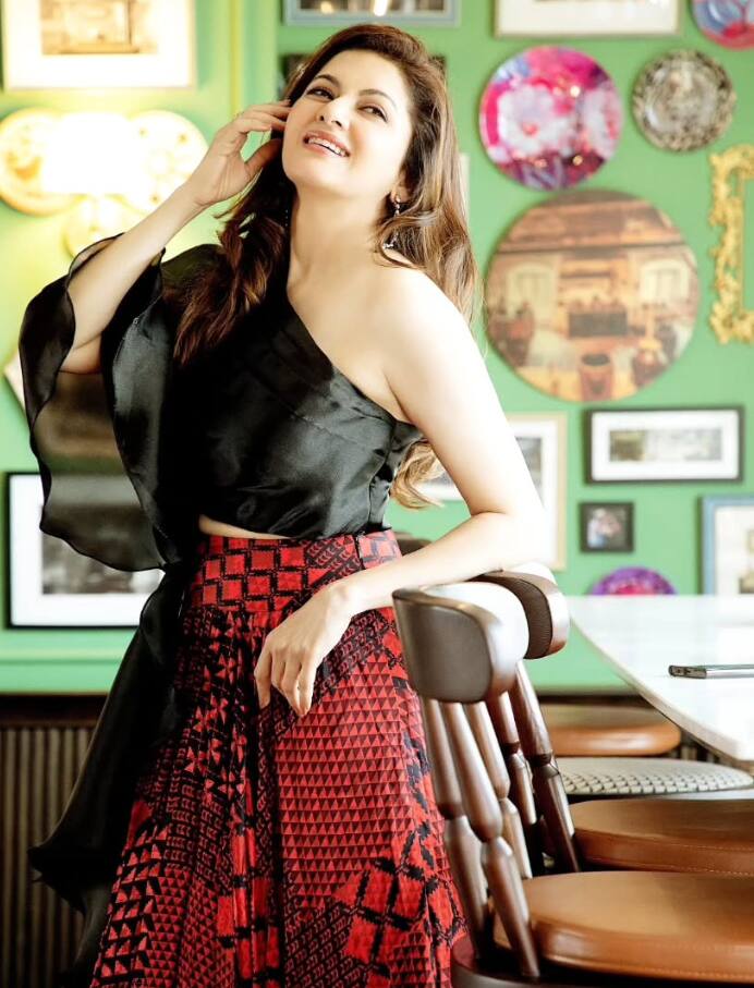 उनकी अदाएं और स्टाइल आज भी दर्शको को दीवाना बना देती है.