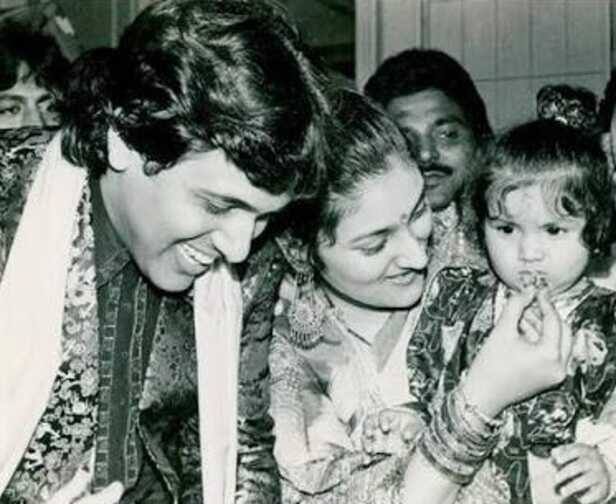 सुनीता आहूजांना पारंपरिक (Ethnic) पोशाख खूप आवडतात आणि त्यांना जड दागिने परिधान करण्याचीही विशेष आवड आहे. त्या नेहमीच आपल्या कुटुंबाला आणि मुलांना प्राधान्य देतात.