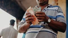 डॉलर की तरह गल्फ कंट्रीज में भी चलता था अपना रुपया, तब इतनी थी इसकी कीमत