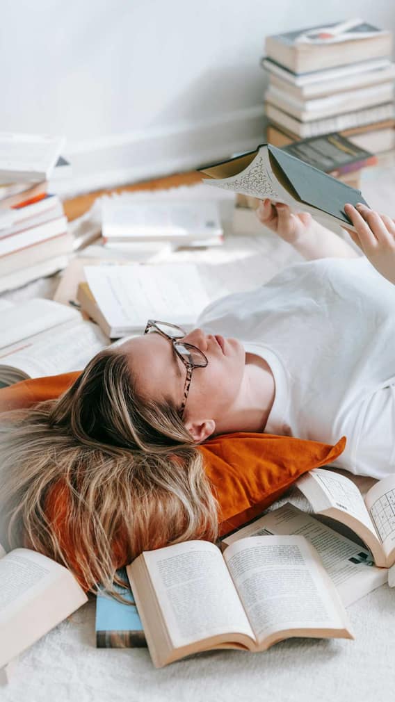 या 10 देशांमध्ये सर्वाधिक लोक पुस्तकं वाचतात