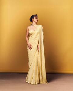 'सनी संस्कार की तुलसी कुमारी' एक्ट्रेस सान्या मल्होत्रा का लाजवाब लुक, इन 7 तस्वीरों में खो बैठेंगे दिल