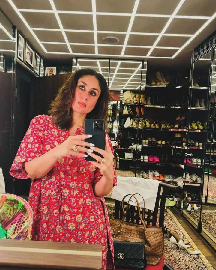 करीना कपूर - बॉलीवुड की बेबो यानि करीना कपूर भी अपनी वॉर्डरोब की झलक फैंस को दिखा चुकी है. जो एक बहुत बड़े एरिया में बनाई गई है. यहां पर एक्ट्रेस अपने कपड़ों से लेकर जूते और महंगे बैग्स सब रखती हैं.