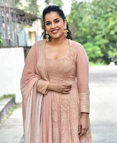 Sasivadane Heroine: చుడిదార్‌లో శశివదనే హీరోయిన్ కోమలీ ప్రసాద్ లేటెస్ట్ ఫోటోలు
