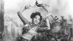 Pinjra Actress Sandhya Shantaram Passes Away At 87