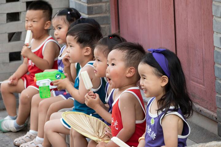 जर शरीरात हे एन्झाइम अजिबात तयार नाही झाल्या तर दूध पचत नाही, आणि ते मोठ्या आतड्यात जाते आणि तिथेच कुजू लागते