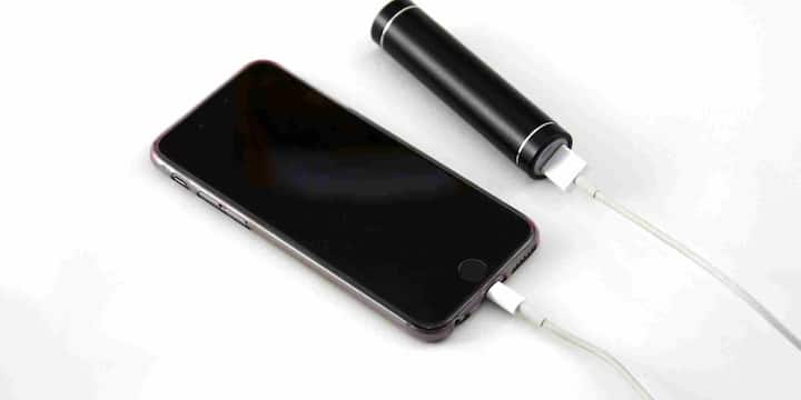 Experts believe that some precautions are necessary to maintain battery health. For example, if you have time, always use normal charging and fast charging only when you need quickly. Also, do not use the phone during charging and keep it in a cold place so that additional heat is not produced.