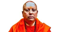 बाबा चैतन्यानंद की लेडी ब्रिगेड का खुला राज, दिल्ली पुलिस ने 3 सगी बहनों को किया गिरफ्तार