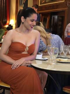 फ्रंटकट ऑफ शोल्डर ड्रेस में अंकिता लोखंडे ने बिखेरा हुस्न का जलवा, तस्वीरें देख आप भी हार बैठेंगे दिल