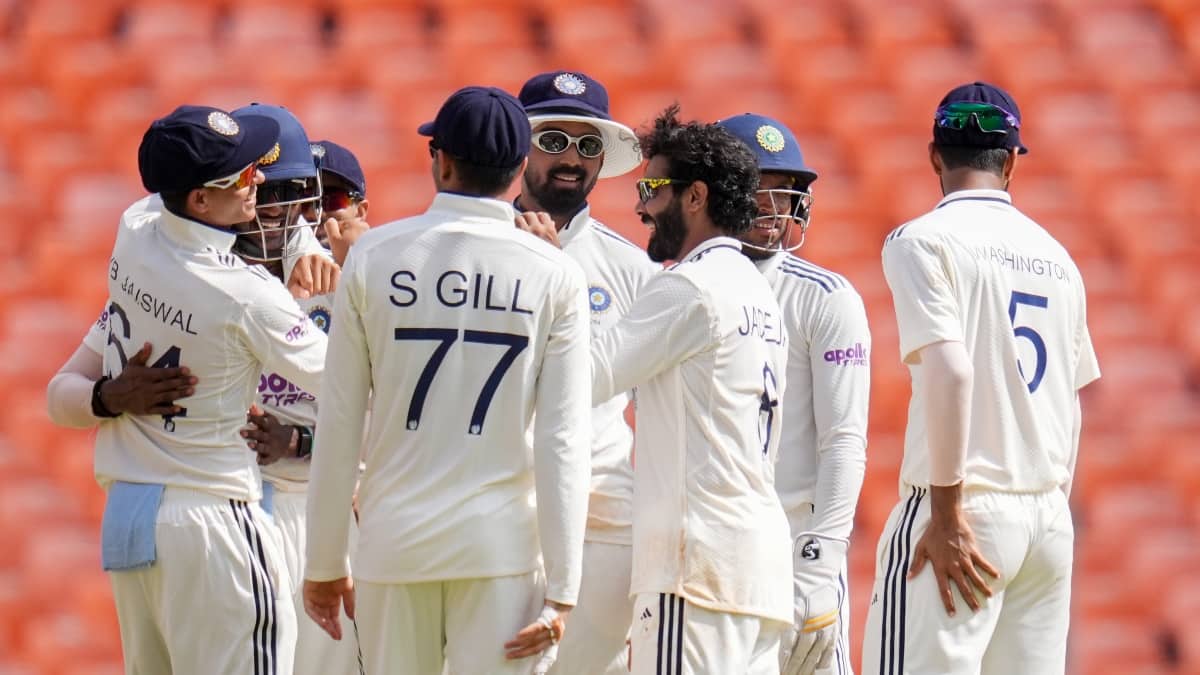 IND vs WI: மிரட்டும் ஜடேஜா.. தோல்வியின் பிடியில் வெஸ்ட் இண்டீஸ்! இன்னிங்ஸ் வெற்றி பெறுமா இந்தியா?