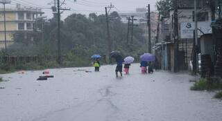 નેપાળમાં ભારે વરસાદથી જનજીવન અસ્તવ્યસ્ત: 17 જિલ્લામાં રેડ એલર્ટ, શાળાઓ-એરપોર્ટ બંધ; 2 દિવસની રજા જાહેર