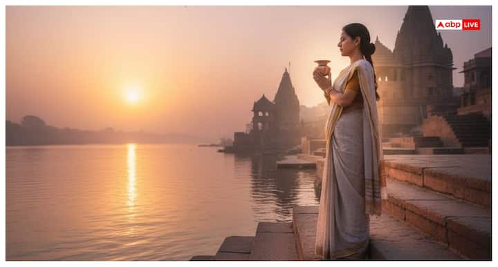 हिंदू धर्म और भारतीय संस्कृति में प्रत्येक दिन का एक विशेष महत्व है। हर दिन किसी न किसी भगवान के लिए समर्पित होता है. रविवार का दिन सूर्य देवता के लिए समर्पित होता है. मान्यता है कि इस दिन की उपासना से सभी कष्ट दूर हो जाते हैं. खासकर आपके जीवन में आ रही आर्थिक बाधाएं भी दूर हो जाती है.