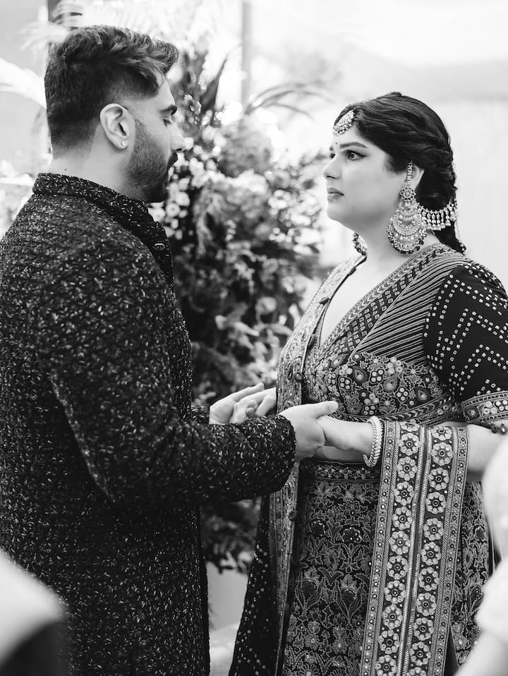 Khushi Kapoor also shared candid pictures, highlighting Anshula as the focus.