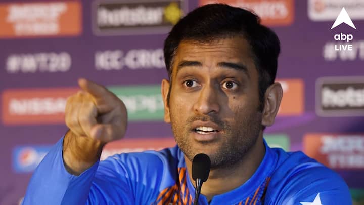 ভারতকে সবচেয়ে বেশি, ২০০টি ওয়ান ডে ম্যাচে নেতৃত্ব দিয়েছেন কিংবদন্তি মহেন্দ্র সিংহ ধোনি। ক্যাপ্টেন কুলের নেতৃত্বে ১১০টি ম্যাট জিতেছে ভারত। পরাজয় ৭৪ ম্যাচে। ধোনির জয়ের হার ৫৫ শতাংশ। তাঁর নেতৃত্বে ওয়ান ডে বিশ্বকাপ ও চ্যাম্পিয়ন্স ট্রফি জিতেছে ভারত।