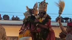 वाराणसी में विश्व प्रसिद्ध भरत मिलाप का धूमधाम से आयोजन, बारिश के बीच भी लोगों में दिखा उत्साह