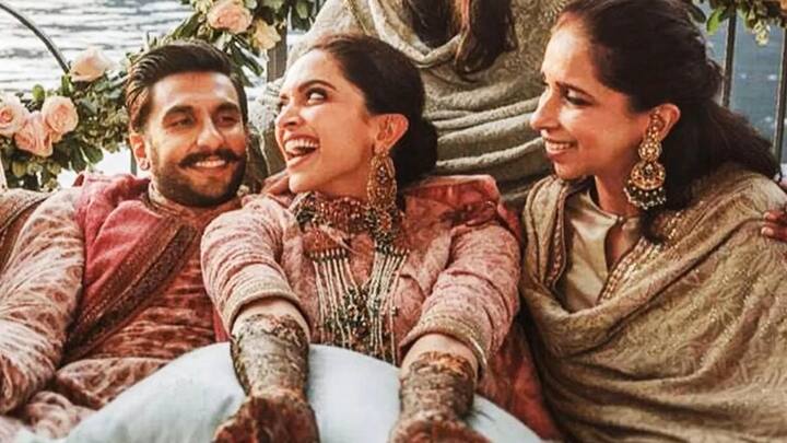 दीपिका पादुकोण ने कई इंटरव्यू में बात करते हुए उज्जला पादुकोण  के बारे में कहा है कि उनकी मां उनके घर की हीरो हैं.