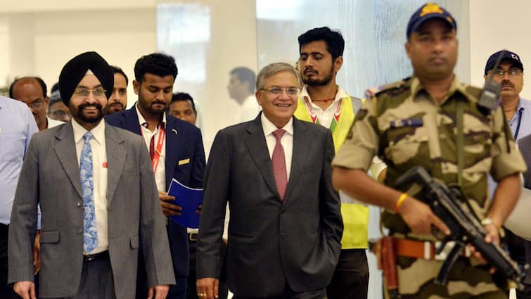 ECI Chief Gyanesh Kumar Reviews Election Readiness In Patna Ahead Of Bihar Polls