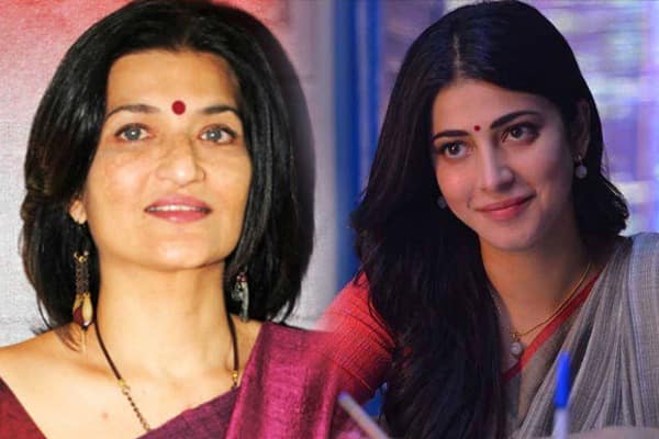 Shruti Haasan was born on 28 January 1986. She is her father Kamal Haasan, a legendary actor and producer of South Indian cinema, and mother Sarika, who has been a popular actress, has increased in the beauty of the combination of both. Fans often do not get tired of praising their simplicity, elegance and fashion sense.