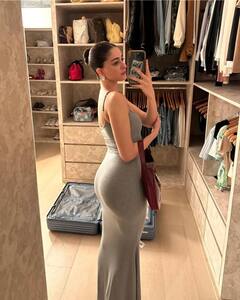 करीना कपूर से परिणीति चोपड़ा तक, मॉल से भी आलीशान है इन स्टार्स का वॉर्डरोब एरिया, तस्वीरें देख रह जाएंगे दंग