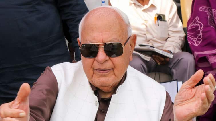 J&K Ex-CM Farooq Abdullah Hospitalised At Private Hospital In Srinagar J&K Ex-CM Farooq Abdullah Hospitalised At Private Hospital In Srinagar