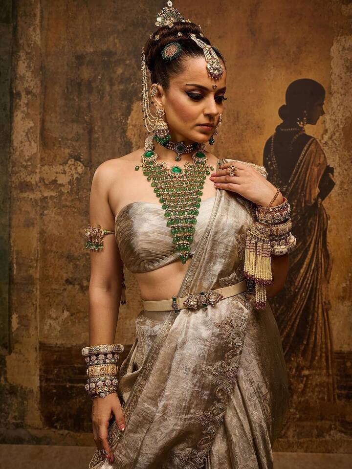 जहां फैंस उनकी तारीफ करते नहीं थक रहे है. यूजर्स अगल अलग तरह के कमेंट कर एक्ट्रेस पर प्यार बरसा रहे हैं.