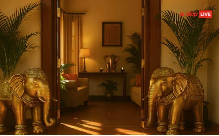 Elephant idol vastu: ਘਰ ਵਿੱਚ ਹਾਥੀ ਦੀ ਮੂਰਤੀ ਰੱਖਣ ਨਾਲ ਚੰਗੀ ਕਿਸਮਤ ਤੇ ਸ਼ਾਂਤੀ ਮਿਲਦੀ ਹੈ। ਵਾਸਤੂ ਸ਼ਾਸਤਰ ਵਿੱਚ ਹਾਥੀ ਦੀ ਮੂਰਤੀ ਨੂੰ ਖੁਸ਼ੀ ਅਤੇ ਖੁਸ਼ਹਾਲੀ ਦਾ ਪ੍ਰਤੀਕ ਮੰਨਿਆ ਜਾਂਦਾ ਹੈ। ਹਾਥੀ ਦੀ ਮੂਰਤੀ ਦੇ ਫਾਇਦਿਆਂ ਬਾਰੇ ਜਾਣੋ!