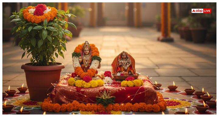 देवउठनी एकादशी के दिन से सभी प्रकार के मांगलिक कार्य किए जाते हैं. मान्यता है कि इस दिन भगवान विष्णु योगनिद्रा से जागते हैं और फिर से सृष्टि के संचालन का कार्य प्रारंभ करते हैं.