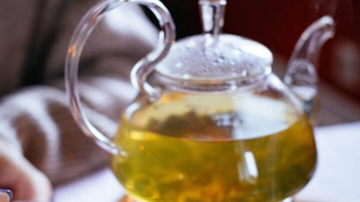 असम की चाय और कोर्ग की कॉफी अपने स्वाद और सुगंध से अंतरराष्ट्रीय ब्रांड बन चुके हैं. भारतीय मसालों की यही खासियत है कि वे हर रसोई में स्वाद और खुशबू का अलग जादू बिखेरते हैं.