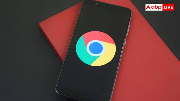 गूगल क्रोम अपने विशाल यूजर बेस के साथ मार्केट में सबसे आगे है. इसके सिक्योरिटी फीचर्स में ट्रैकिंग को रोकना, खतरनाक साइटों को ब्लॉक करना और असुरक्षित डाउनलोड के लिए चेतावनी देना शामिल है. यह ब्राउज़र इनकॉग्निटो मॉड के साथ-साथ कस्टम प्राइवेसी सैटिंग्स की सुविधा भी देता है.