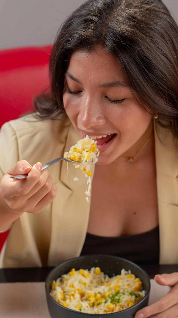 ભોજન કર્યા બાદ ક્યારેય ન કરવું જોઈએ આ કામ