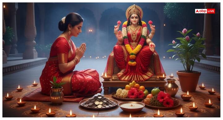 Kojagari Puja 2025: कोजागरा पूर्णिमा पर लोग मां लक्ष्मी को प्रसन्न करने के लिए व्रत रखते हैं. जानें पूजा और कथा से मन में भक्ति, समृद्धि और सुख की इच्छा खुद-ब-खुद जागती है.