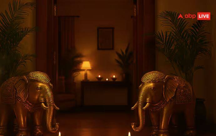 ਹਾਥੀਆਂ ਨੂੰ ਸੁਰੱਖਿਆ ਦਾ ਪ੍ਰਤੀਕ ਵੀ ਮੰਨਿਆ ਜਾਂਦਾ ਹੈ। ਘਰ ਵਿੱਚ ਹਾਥੀ ਦੀ ਮੂਰਤੀ ਰੱਖਣ ਨਾਲ ਨਕਾਰਾਤਮਕ ਊਰਜਾਵਾਂ ਦੂਰ ਹੁੰਦੀਆਂ ਹਨ। ਘਰ ਵਿੱਚ ਹਾਥੀ ਦੀ ਮੂਰਤੀ ਰੱਖਣ ਨਾਲ ਤਾਕਤ ਅਤੇ ਬੁੱਧੀ ਵਰਗੇ ਗੁਣ ਵੀ ਪ੍ਰਾਪਤ ਹੁੰਦੇ ਹਨ।