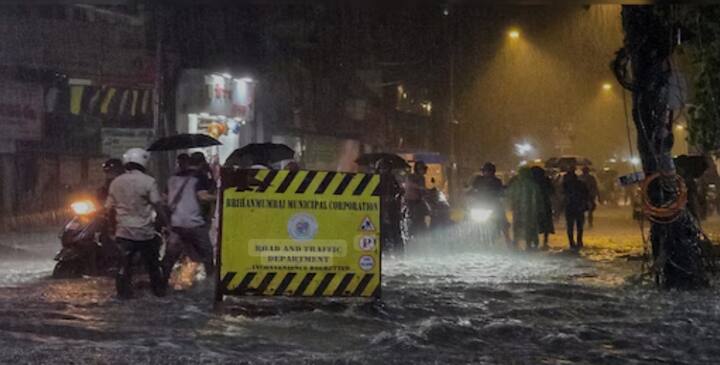 ७ ऑक्टोबर रोजी पालघर, ठाणे, नाशिक, धुळे ,नंदुरबार व छत्रपती संभाजीनगर जिल्ह्याला येलो अलर्ट देण्यात आले आहेत. तर मुंबई, रायगड, पुणे, सातारा, सांगली, सोलापूर, धाराशिव, बीड, जालना ,जळगाव या जिल्ह्यांना हलक्या पावसाची शक्यता आहे.
